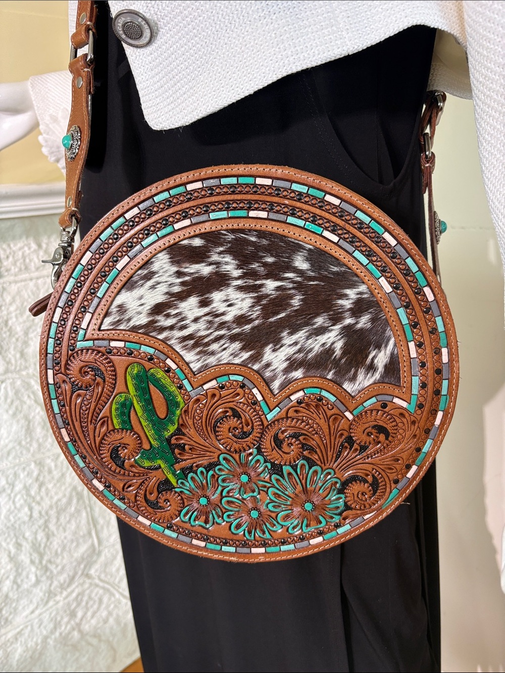 Myra Prairie Dreams Handtooled Round Leather Bag - As New - Boho - Picture 3 of 16